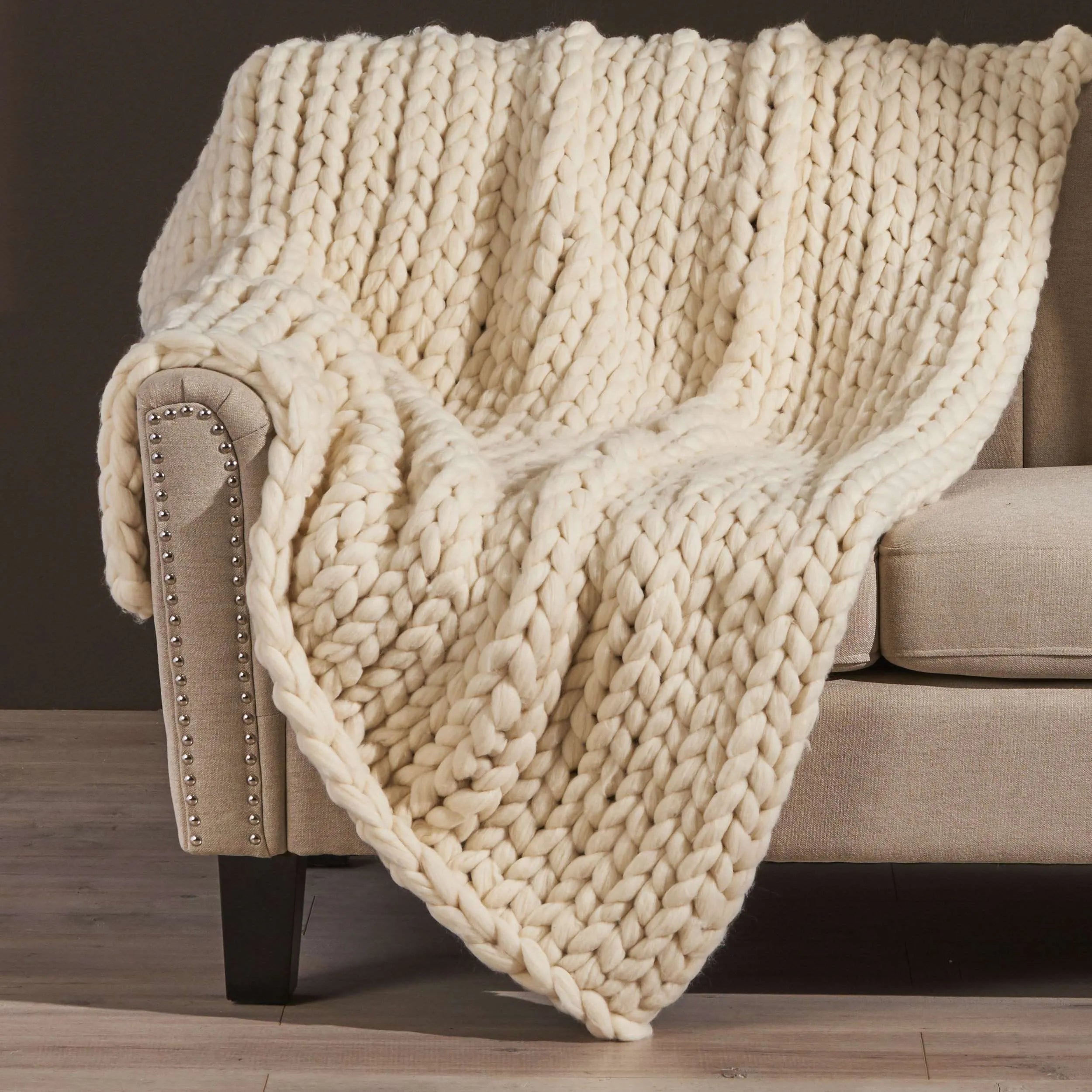 Blinddarm Chunky Knit Blanket Throw 50"x60", 100% Hand Knit Chenille Throw Blanket Reversible Design for Sofa & Home Decor, Beige